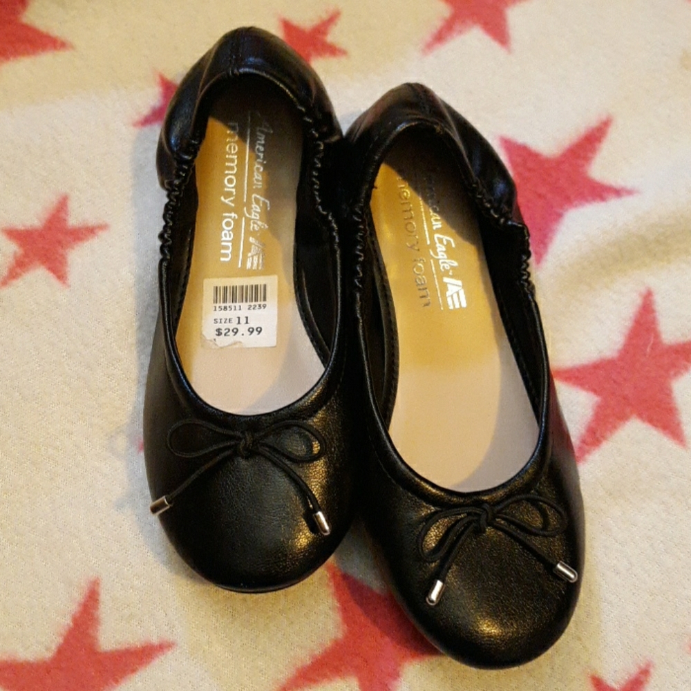 American Eagle memory foam slip ons